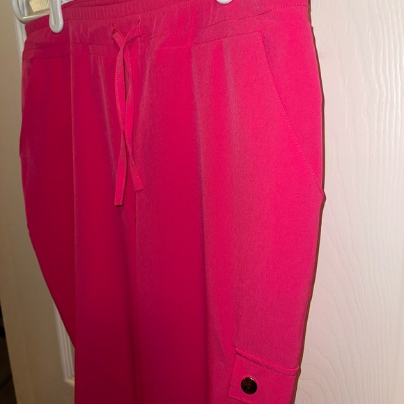Chico Pink Zenergy Crop Pants size 2. - Picture 2 of 8